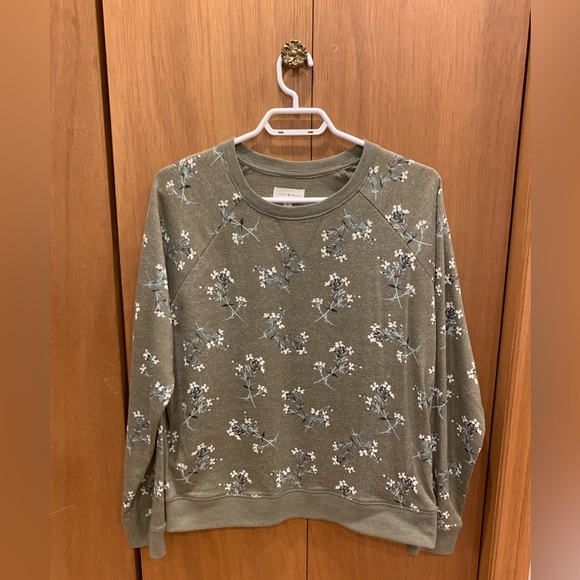 Sweater - Picture 1 of 3